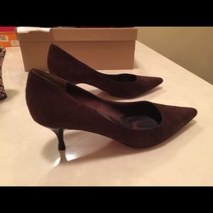 Kay Unger brown suede leather mid heel 7